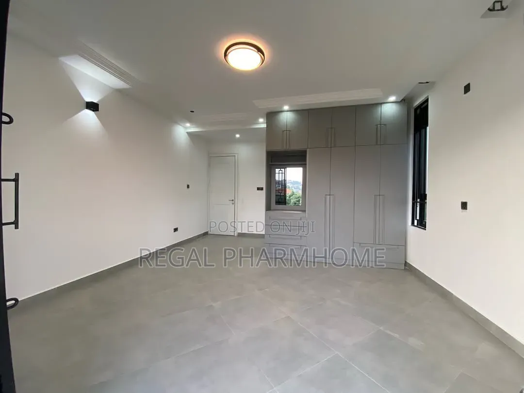 2bdrm Apartment in Muyenga, Central Division for rent