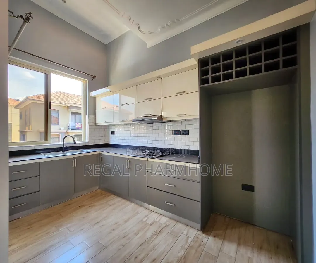 3bdrm Apartment in Lubowa, Central Division for rent