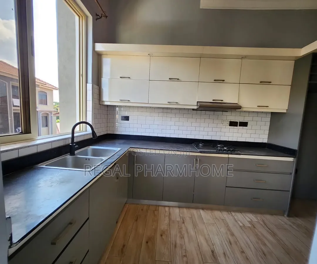 3bdrm Apartment in Lubowa, Central Division for rent