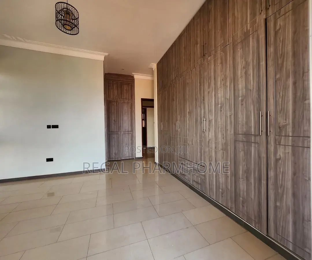 3bdrm Apartment in Lubowa, Central Division for rent