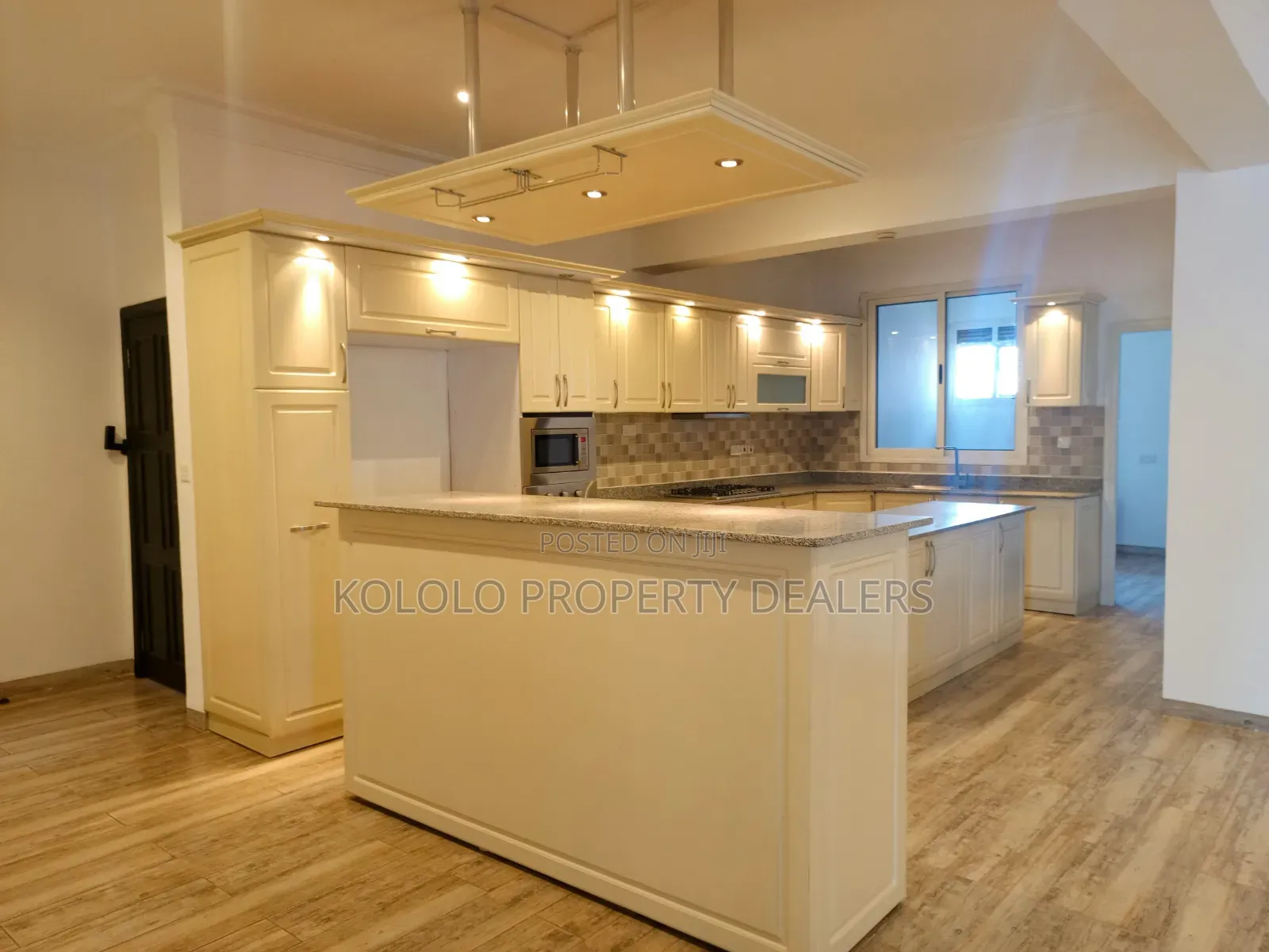 3bdrm Apartment in Kololo, Central Division for sale