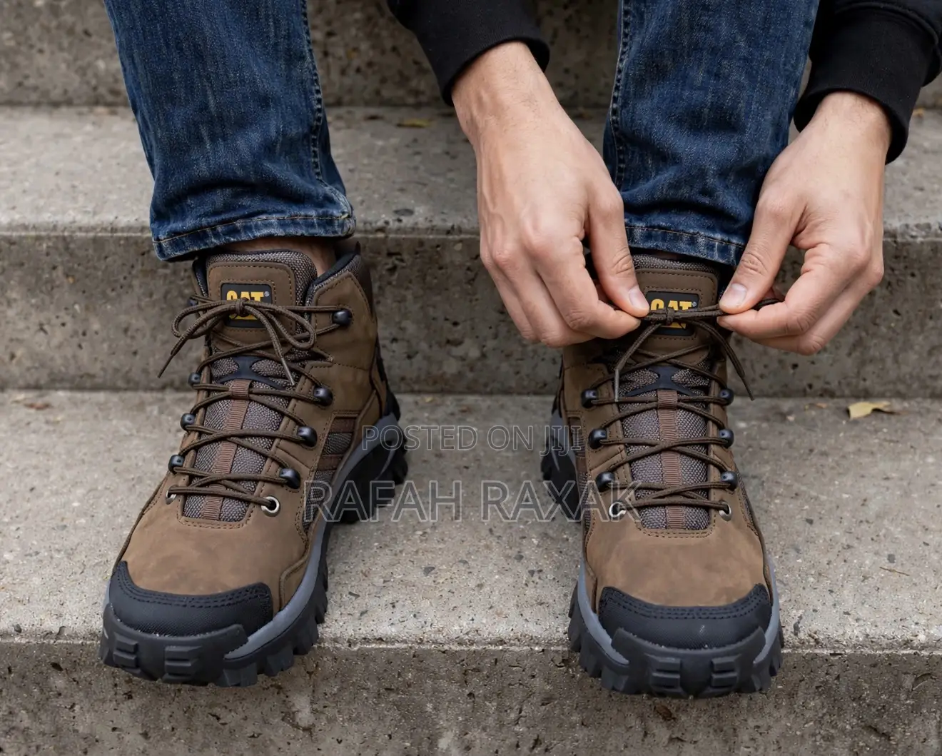 Men’s Classic Dark Tan CAT Casual Invader Mid Vent Hard Work Boots