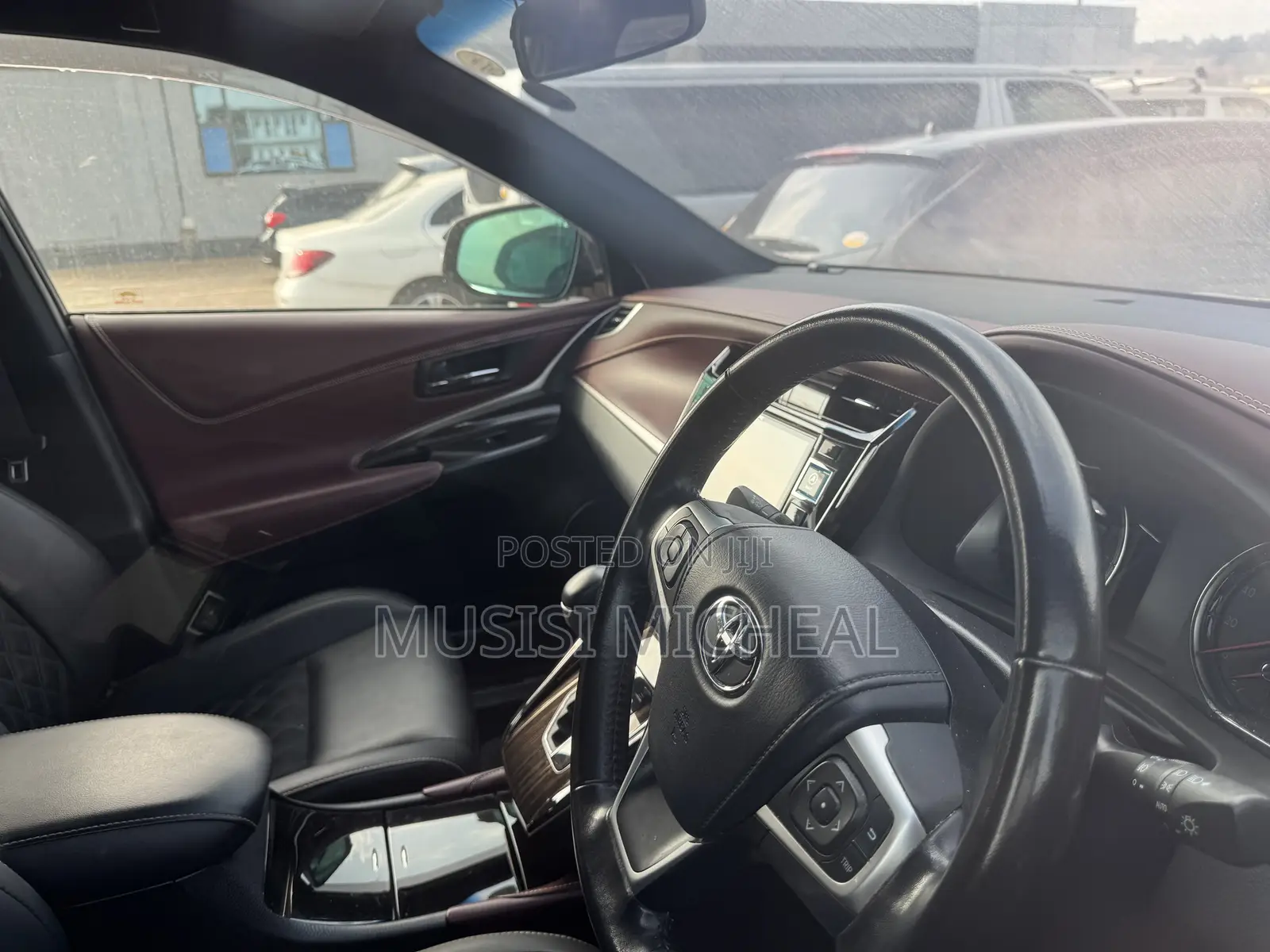 Toyota Harrier 2.0 4WD 2017