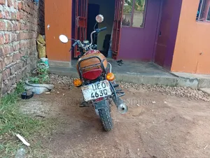 Bajaj Boxer 100 2012 Red