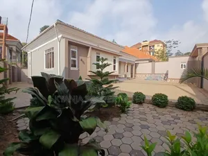 4bdrm Bungalow in Kira Estates for sale