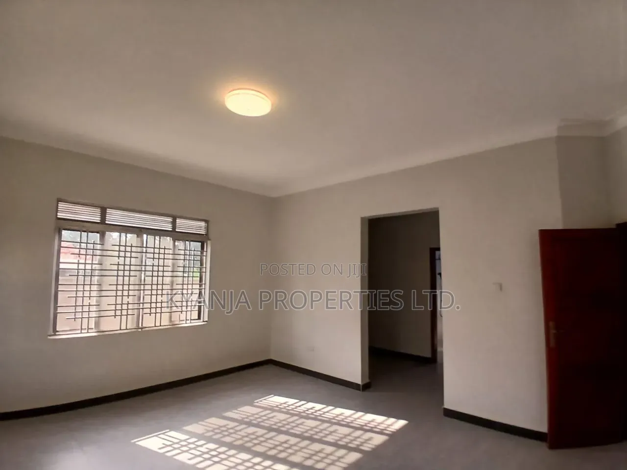 4bdrm Bungalow in Kira Estates for sale