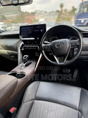 Toyota Harrier 2.0 4WD 2021 White