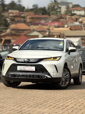 Toyota Harrier 2.0 4WD 2021 White