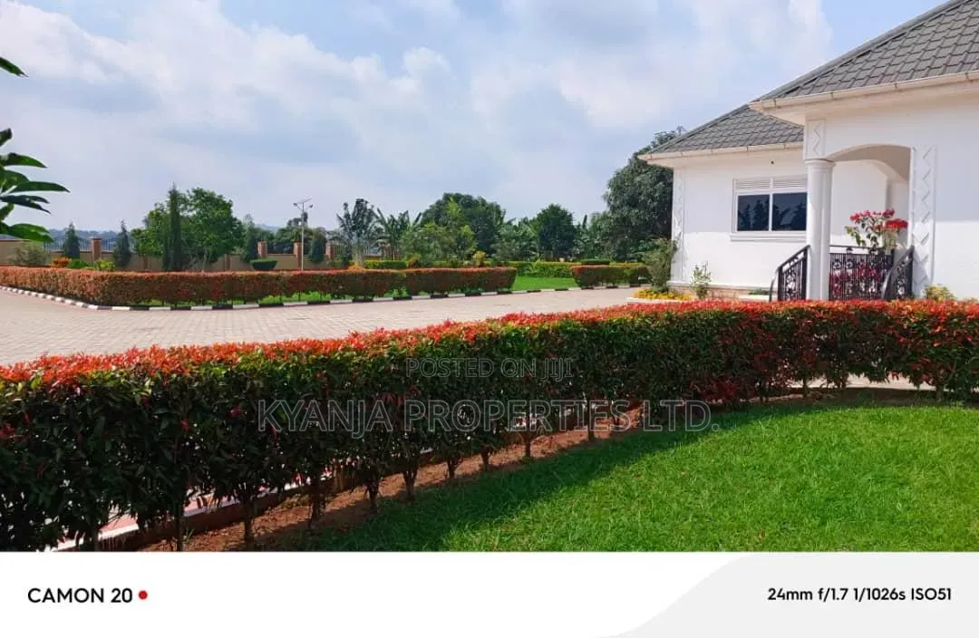 5bdrm Bungalow in Gayaza Estates, Kawempe for sale