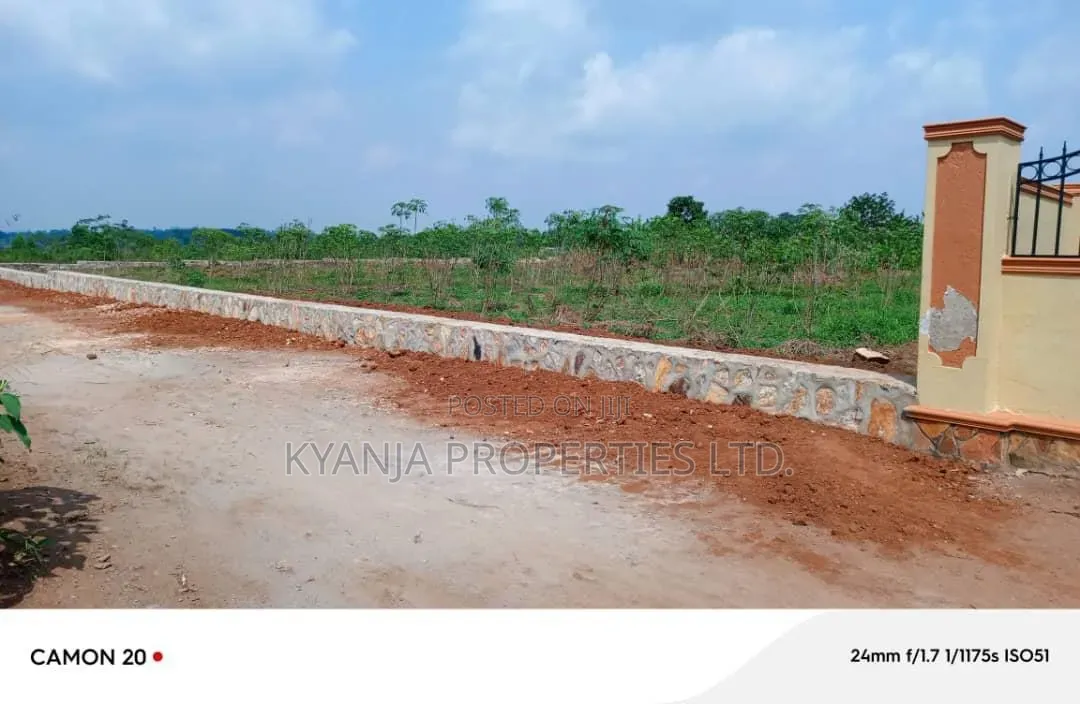 5bdrm Bungalow in Gayaza Estates, Kawempe for sale