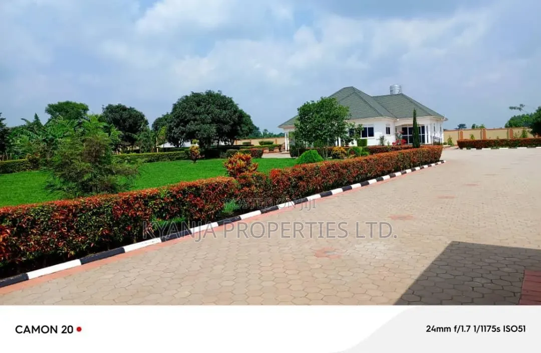 5bdrm Bungalow in Gayaza Estates, Kawempe for sale