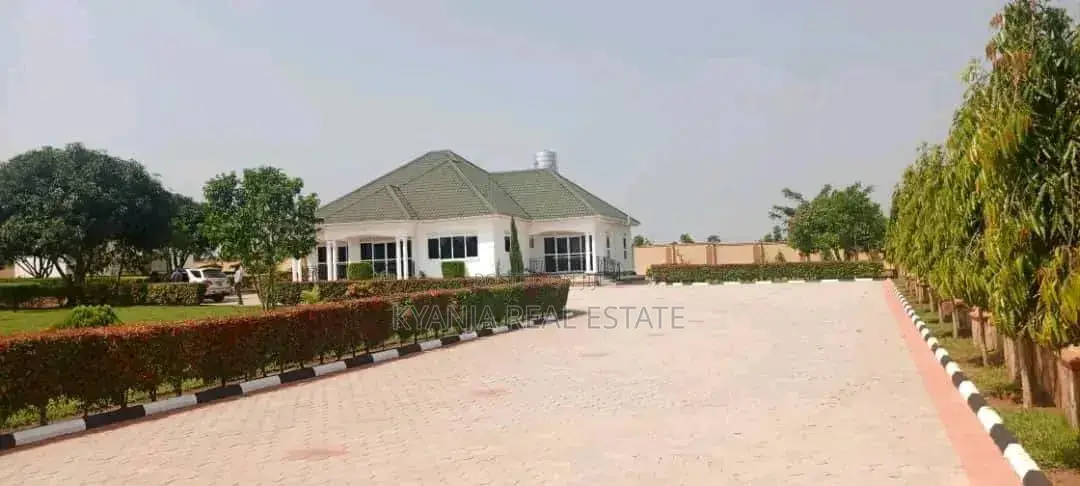 5bdrm Bungalow in Gayaza Estates, Kawempe for sale