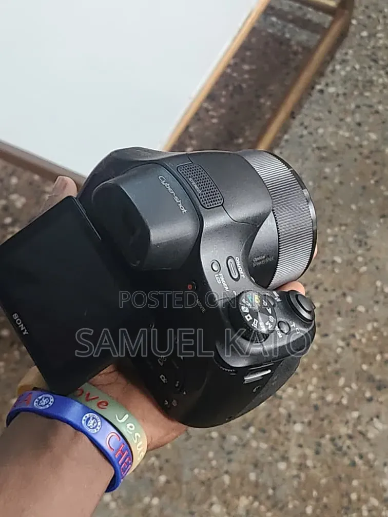 Sony Camera Cyber_shot,DSC-Hx300 and 50x Optical Zoom , 20.4 MEGA PIX