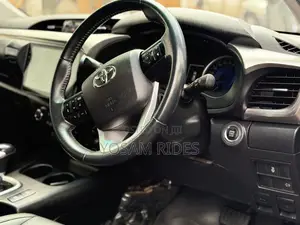 Toyota Hilux Revo Double Cab Deisel 2.8 AWD 2017 Green