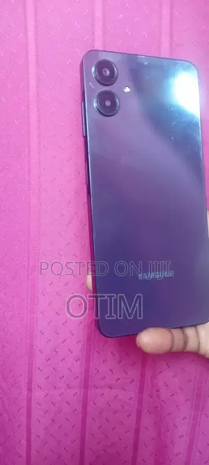 New Samsung Galaxy A06 64 GB Black