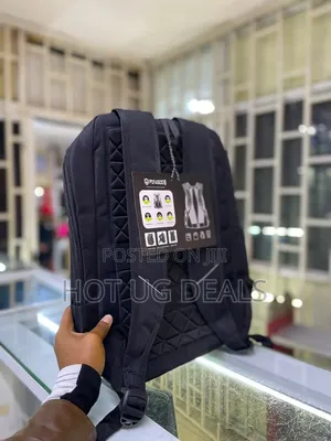 Ponasoo Anti Theft Laptop Bag