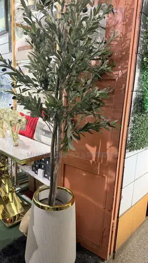 Artificial Indoor Greenery for Offices Apartments