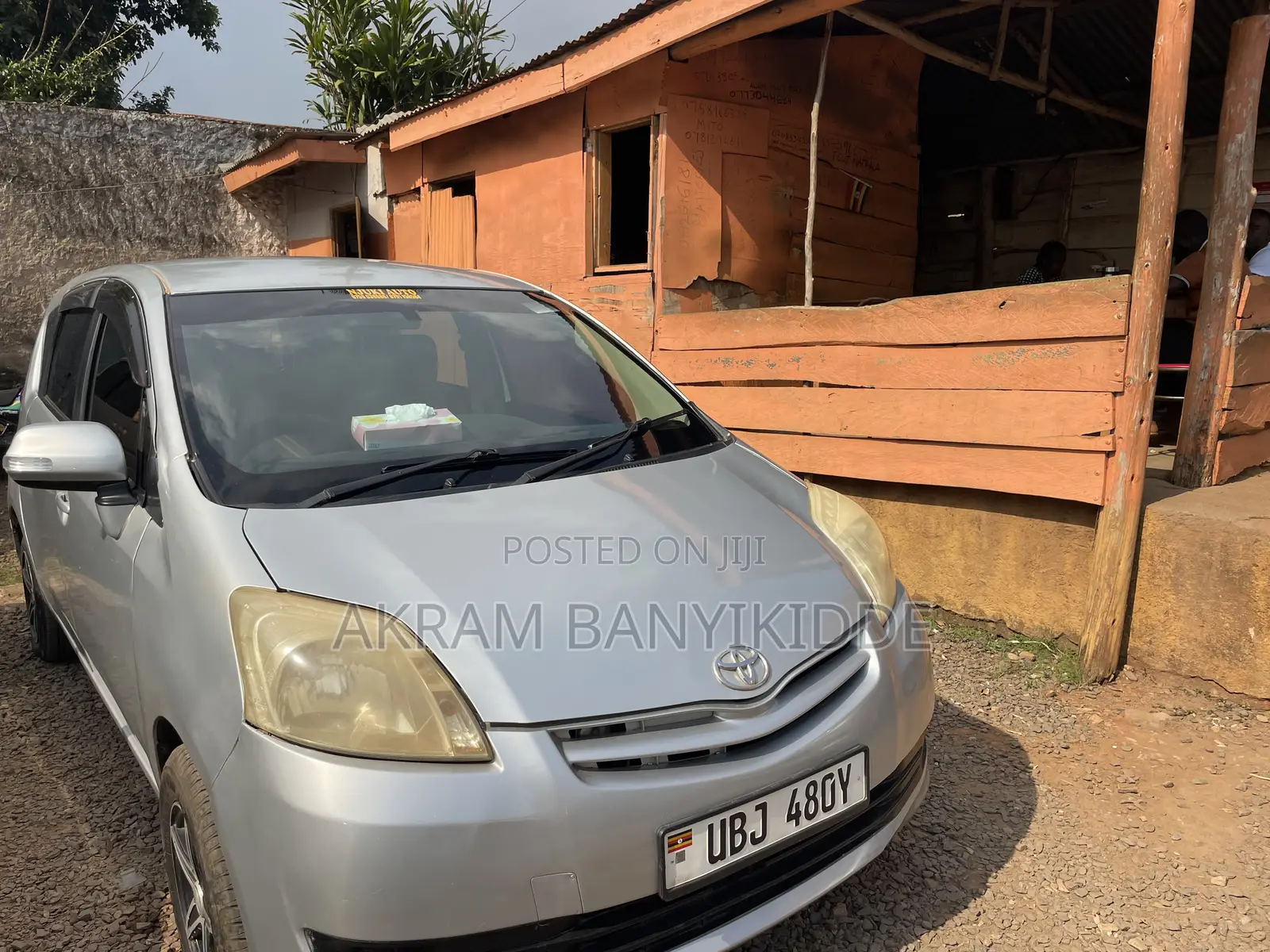 Toyota Passo Sette 2009 Silver