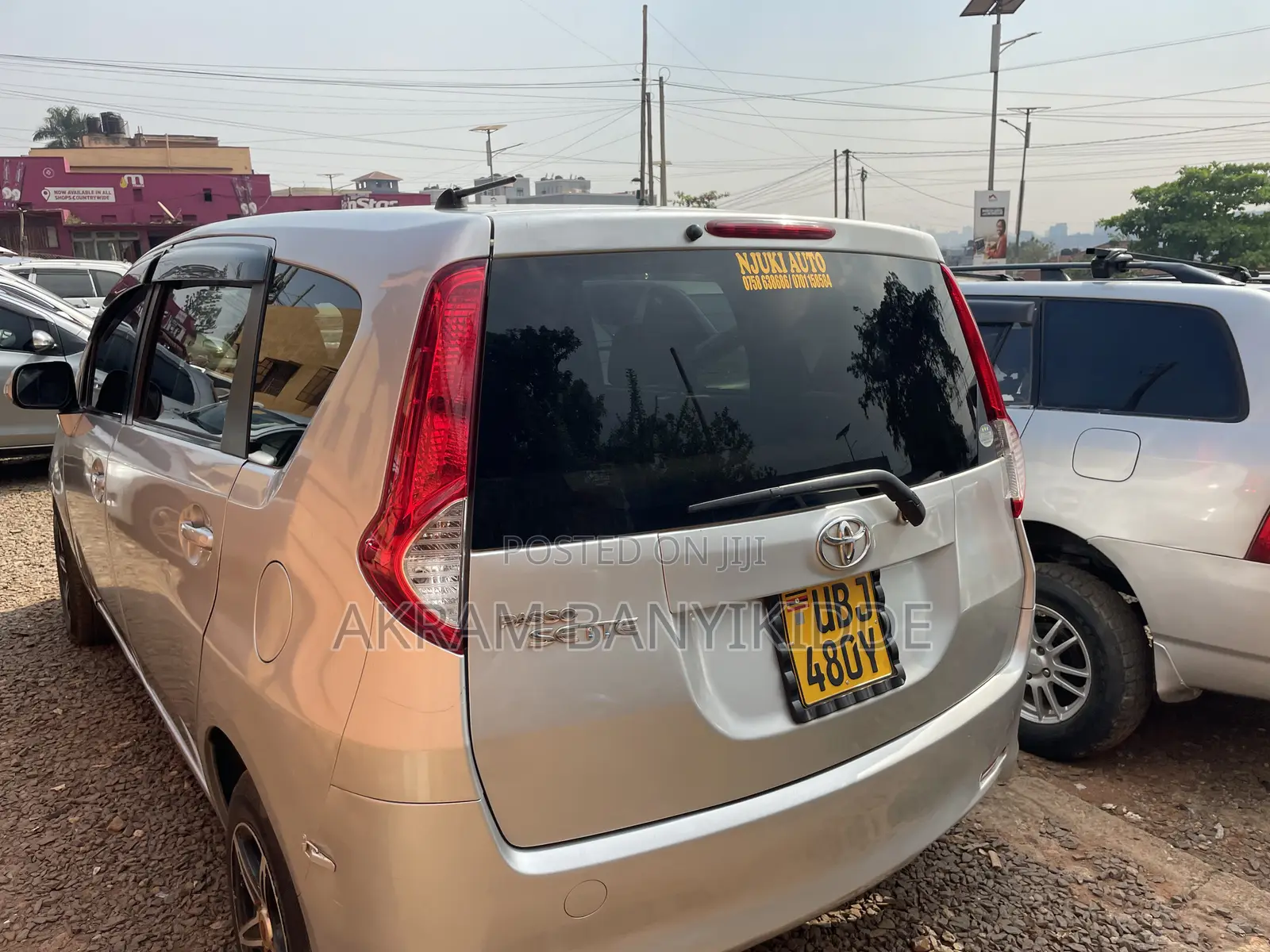 Toyota Passo Sette 2009 Silver