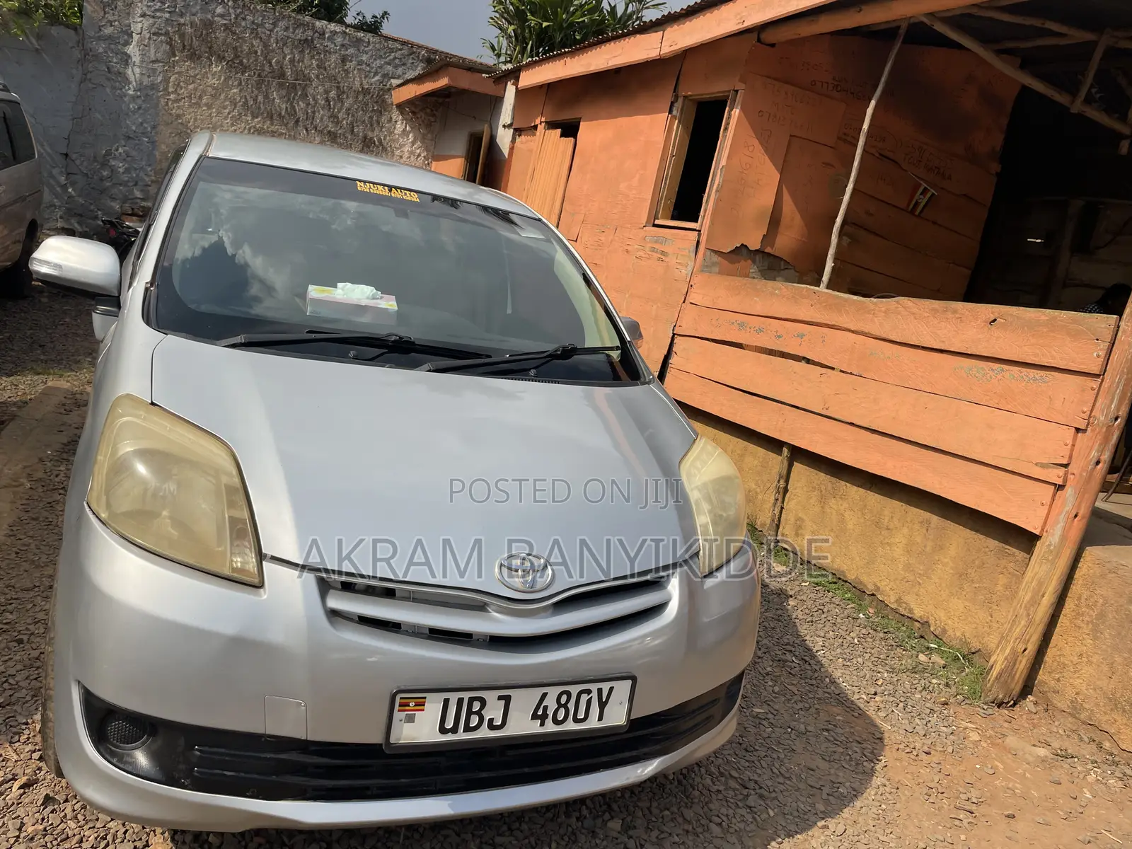 Toyota Passo Sette 2009 Silver