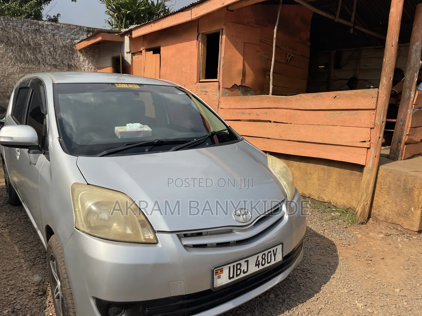 Toyota Passo Sette 2009 Silver
