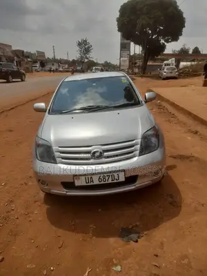 Toyota IST 2006 Silver