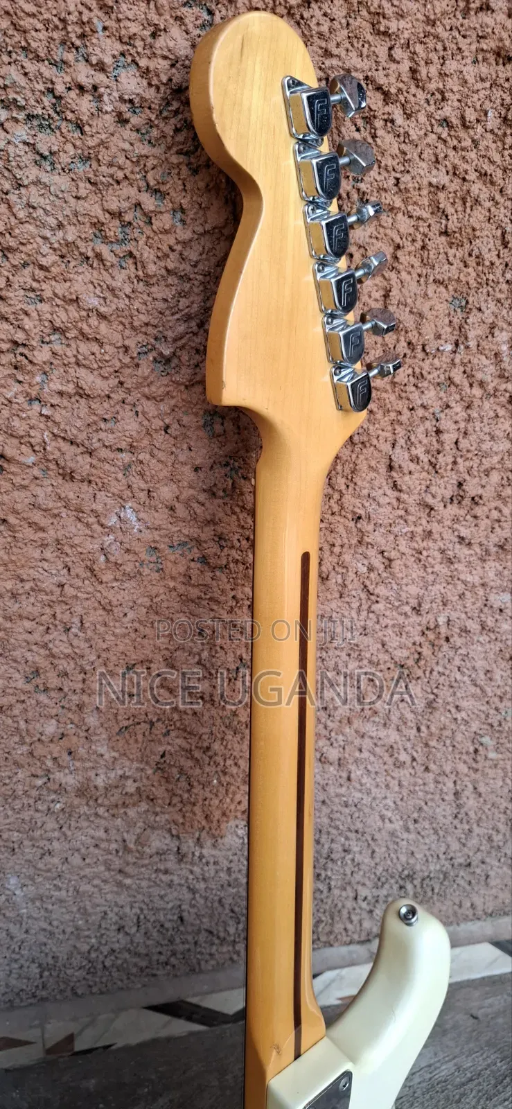 Vintage Guitar