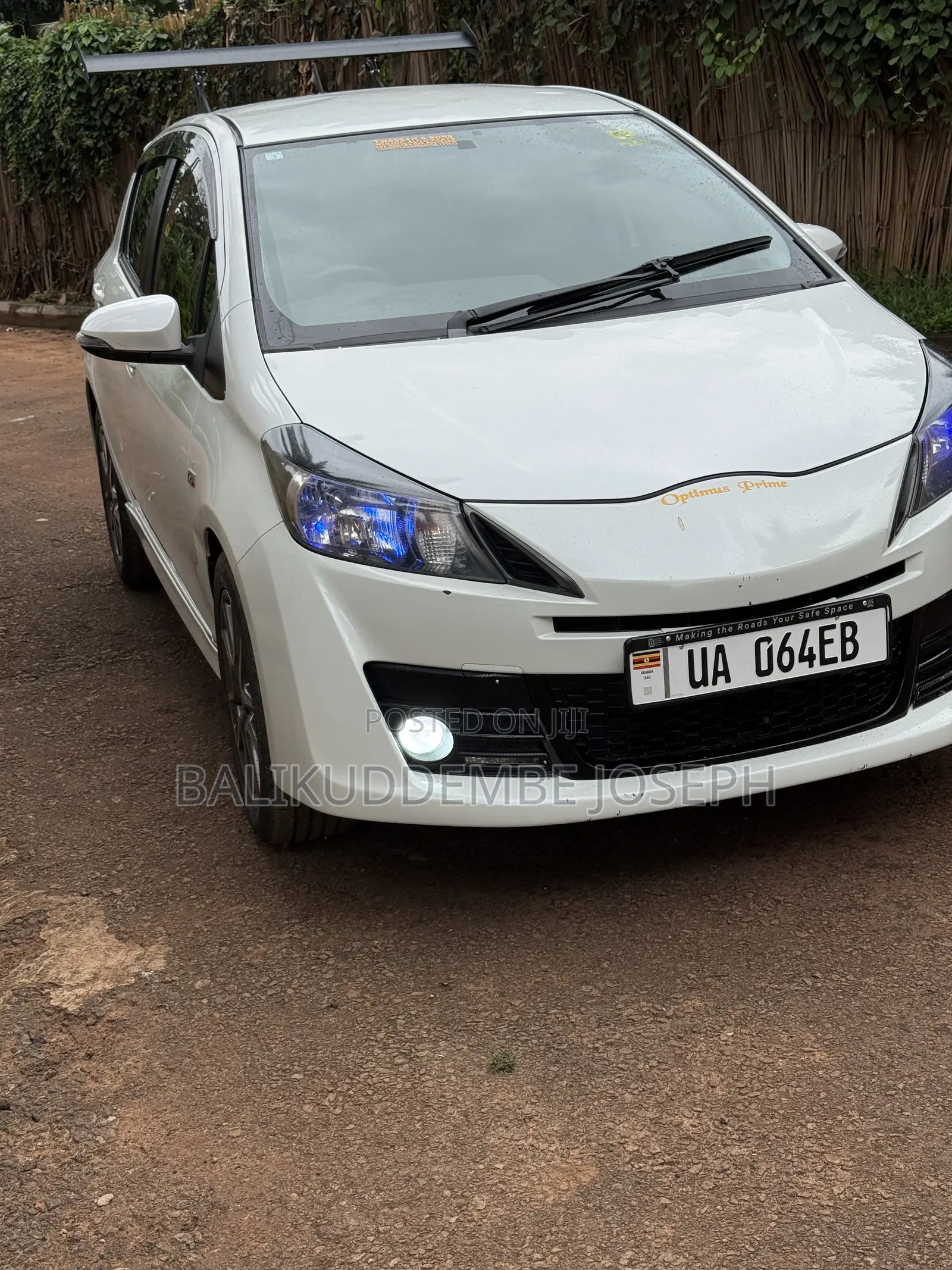 Toyota Vitz 1.5 FWD 5dr 2014 White