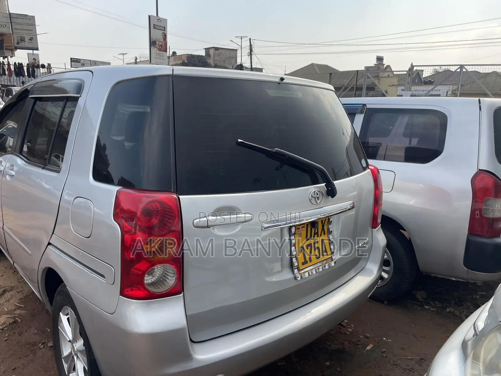 Toyota Raum 2004 Silver