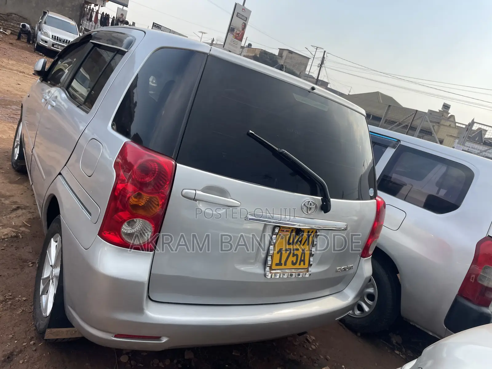 Toyota Raum 2004 Silver
