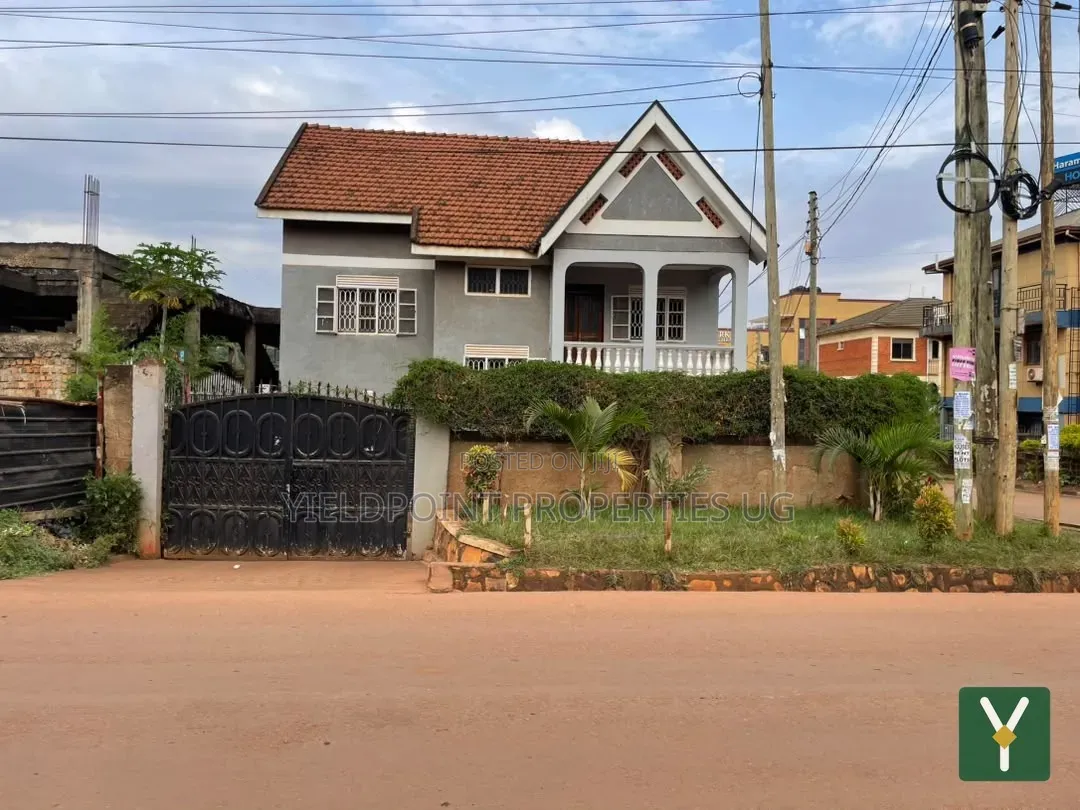 3bdrm Duplex in Nakawa for sale