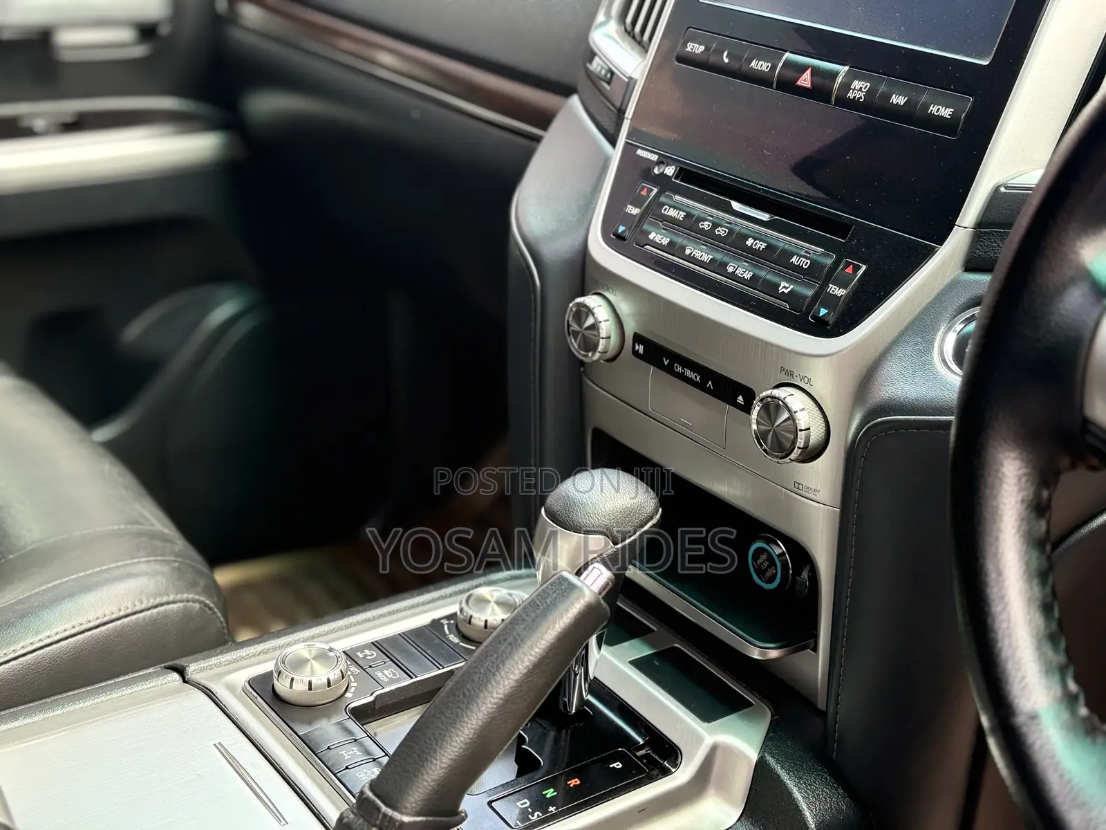 Toyota Land Cruiser 4.6 V8 GXR 2018 Black