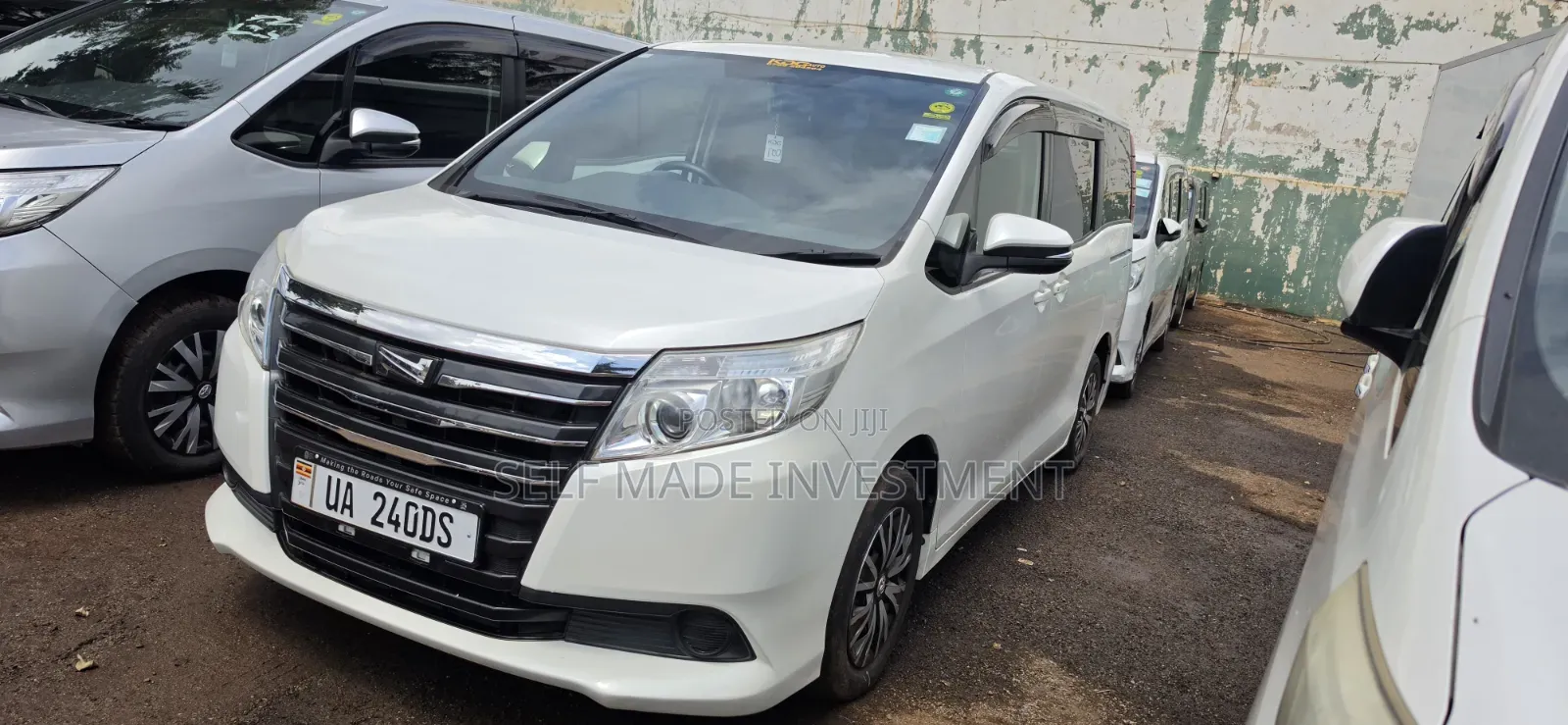 Toyota Noah 2015 White