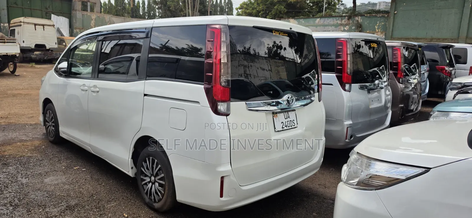 Toyota Noah 2015 White