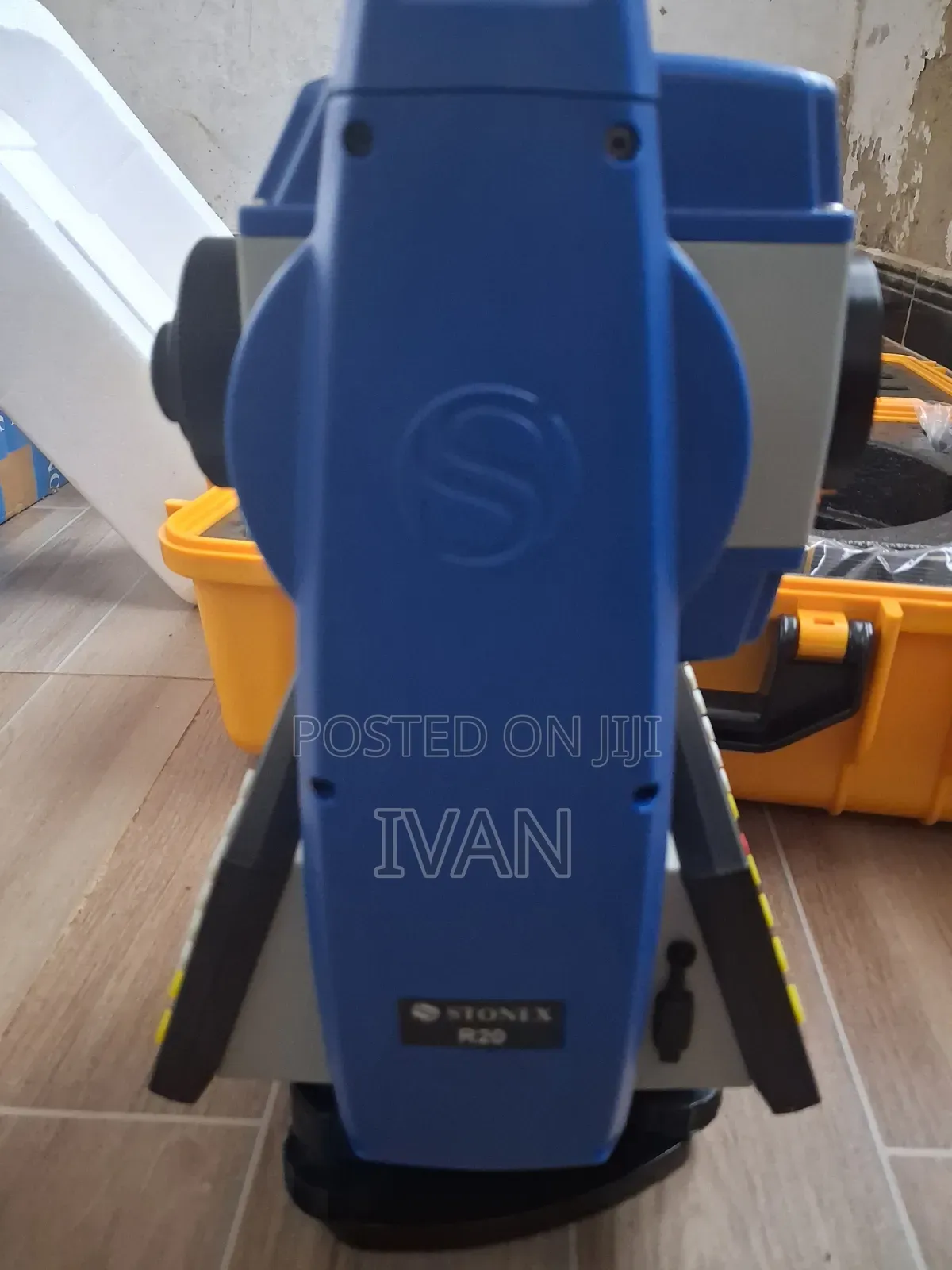 Stonex R20 Total Station
