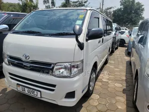 Toyota HiAce 2012 White