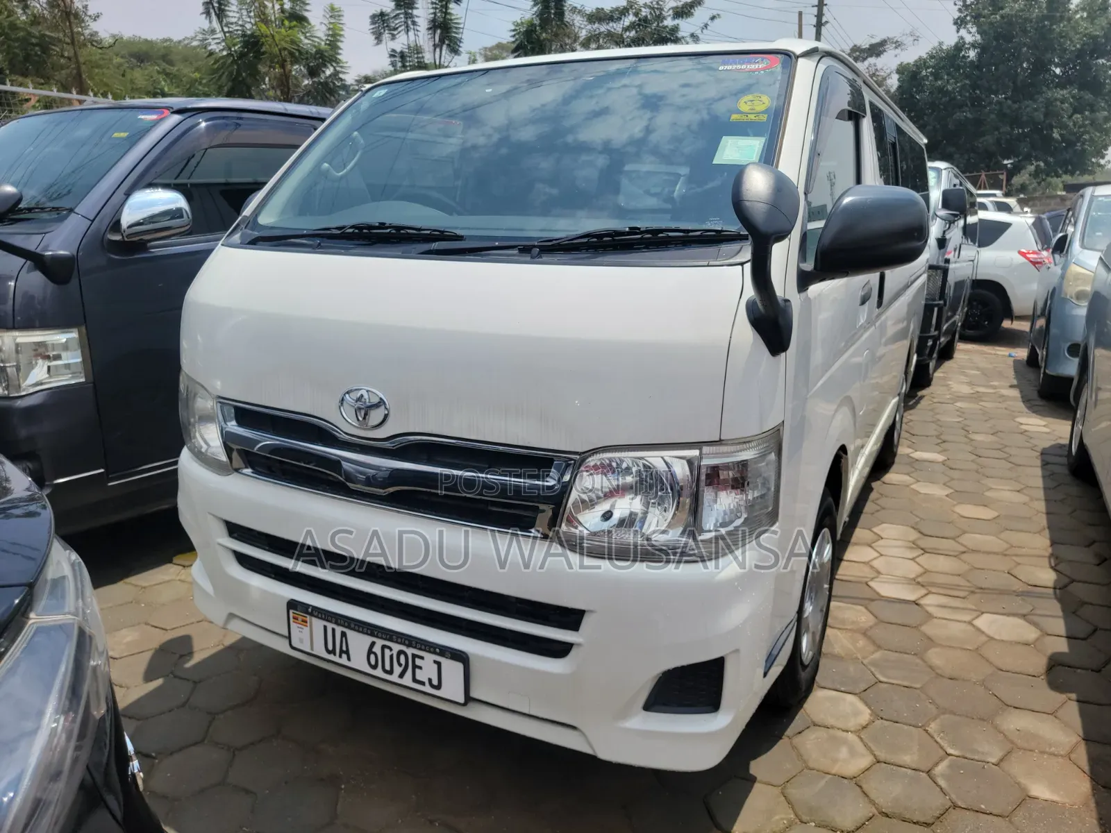 Toyota HiAce 2012 White