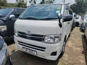 Toyota HiAce 2012 White