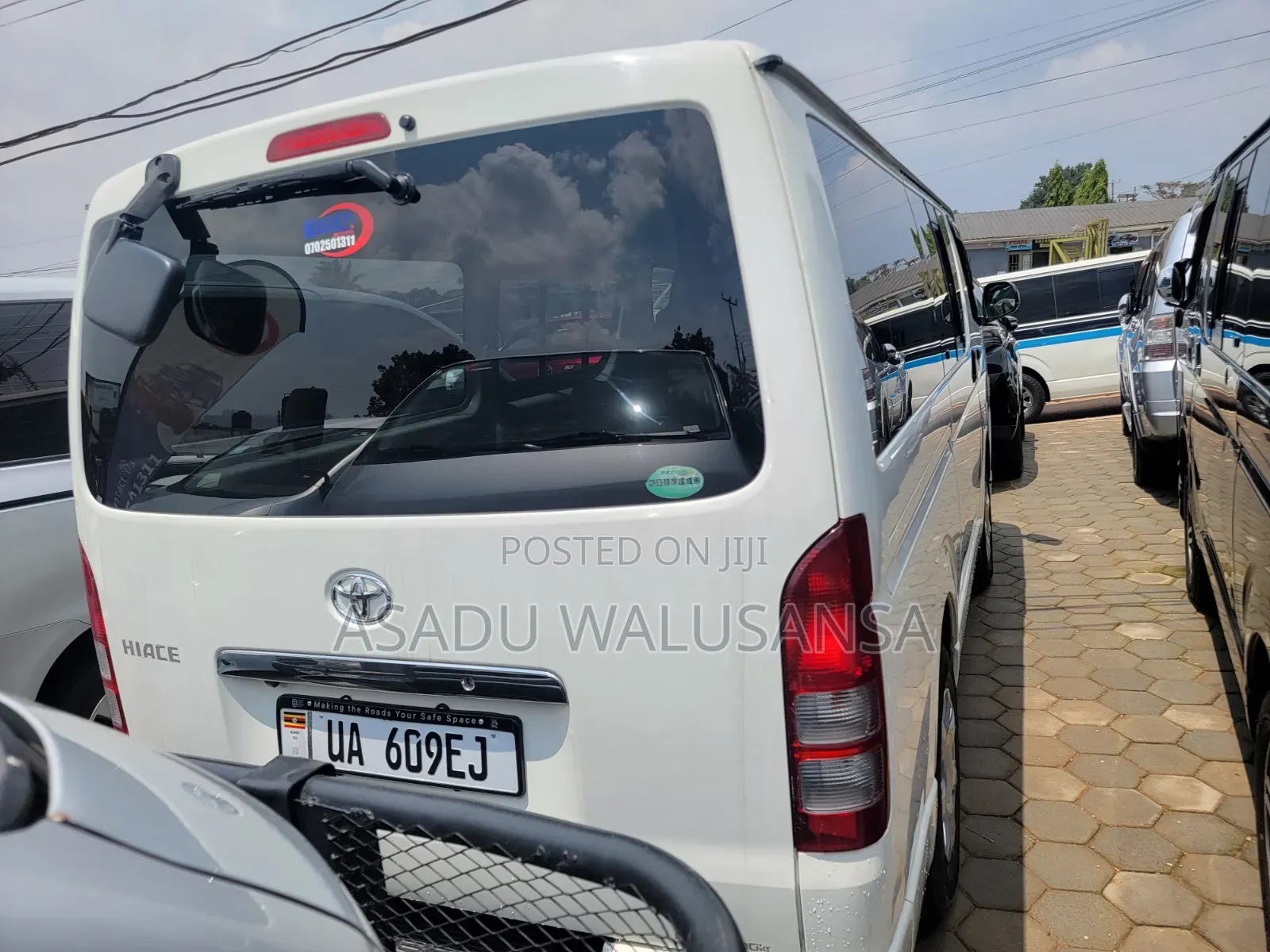 Toyota HiAce 2012 White