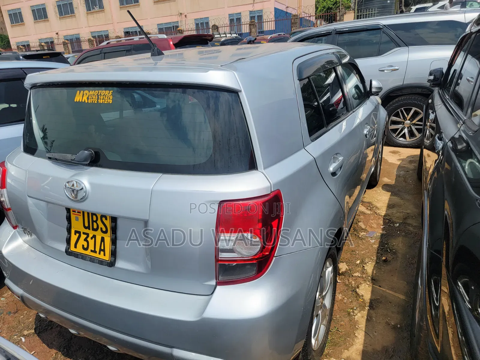 Toyota IST 2010 Silver