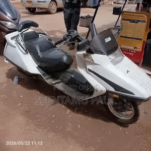 Honda 2000 White