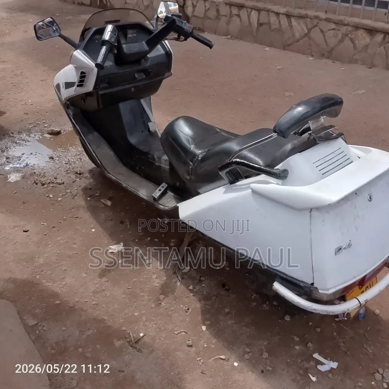 Honda 2000 White
