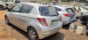 Toyota Vitz 2016 Silver
