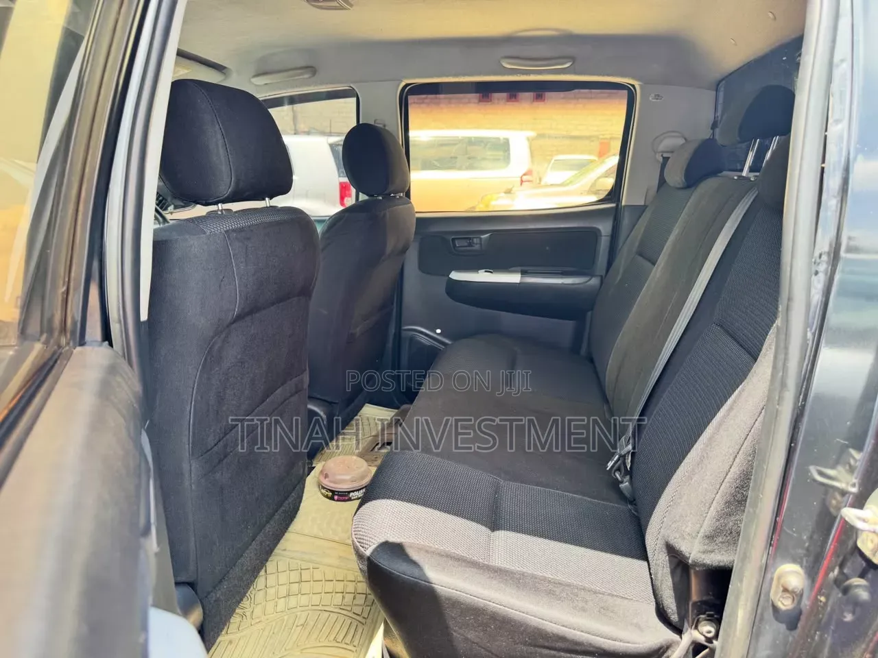 Toyota Hilux 2012 Black