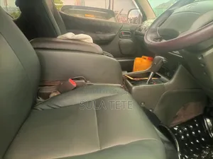 Toyota HiAce 1999 Silver