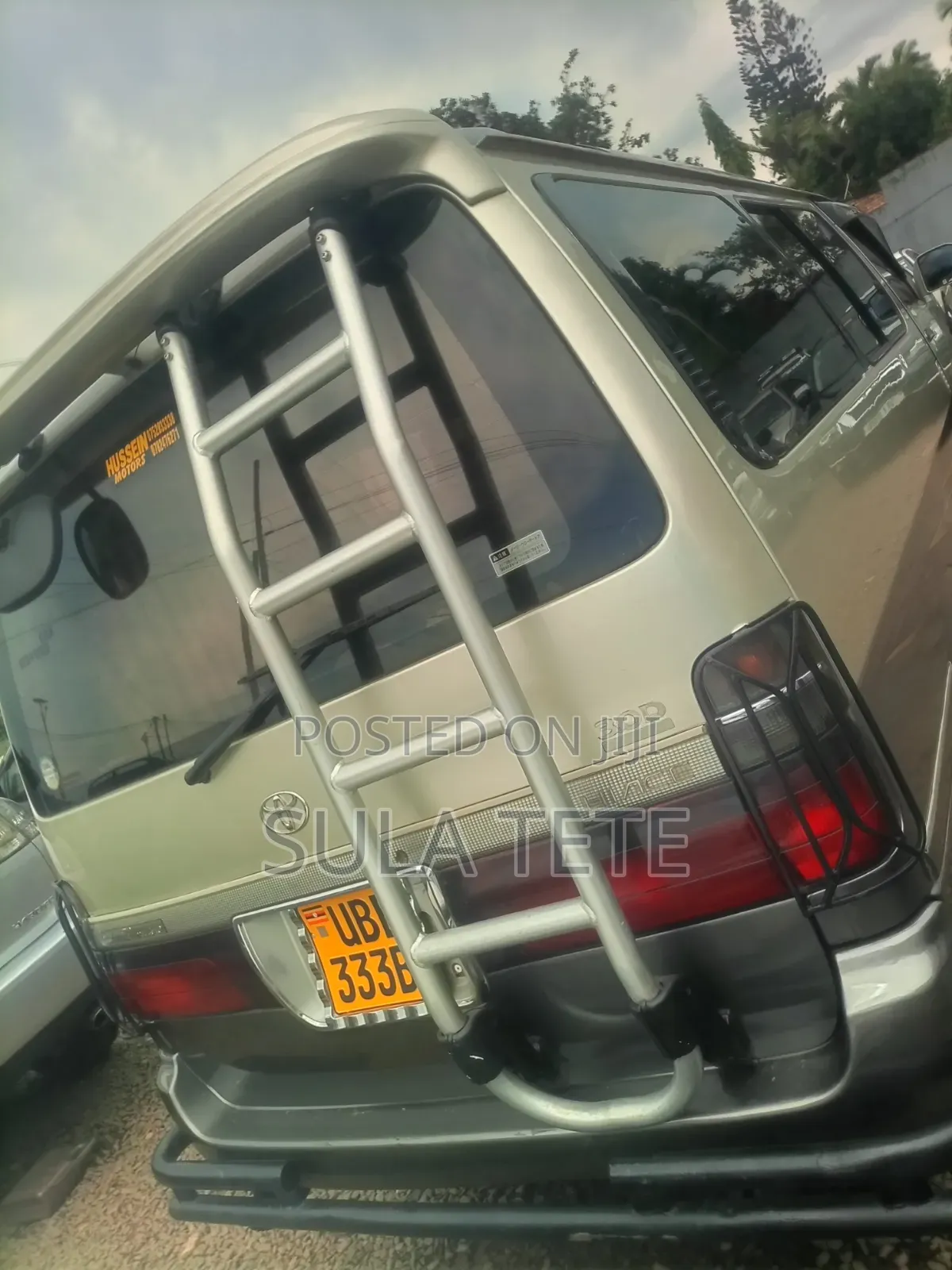 Toyota HiAce 1999 Silver