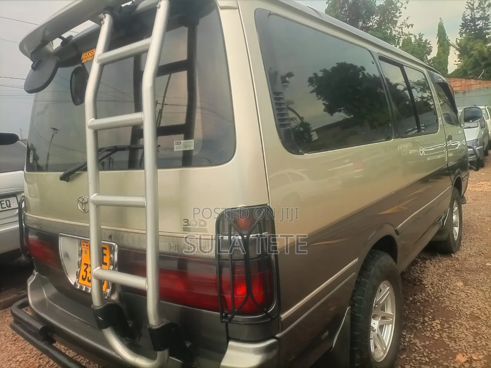Toyota HiAce 1999 Silver