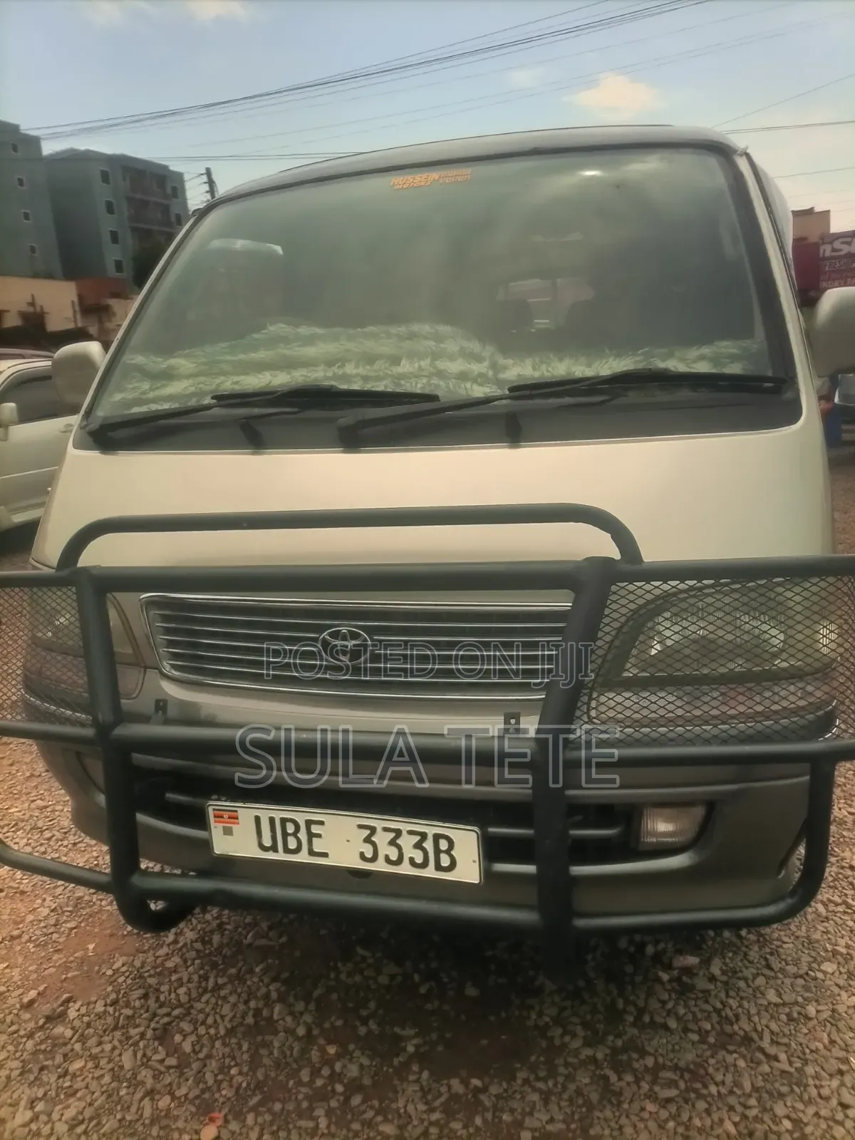 Toyota HiAce 1999 Silver