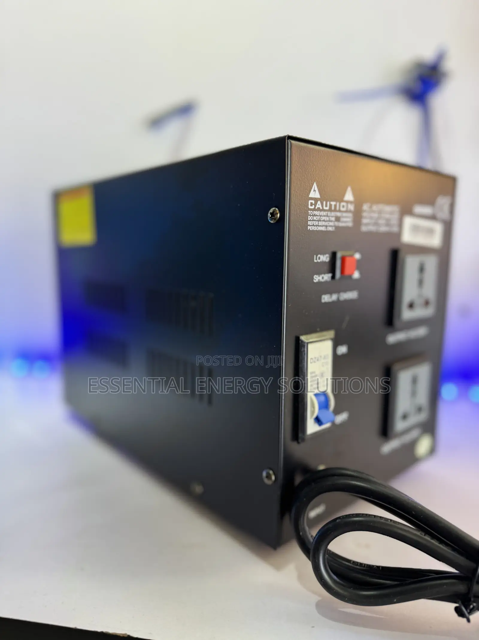 2000va AC Voltage Protector