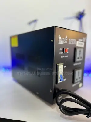 2000va AC Voltage Protector